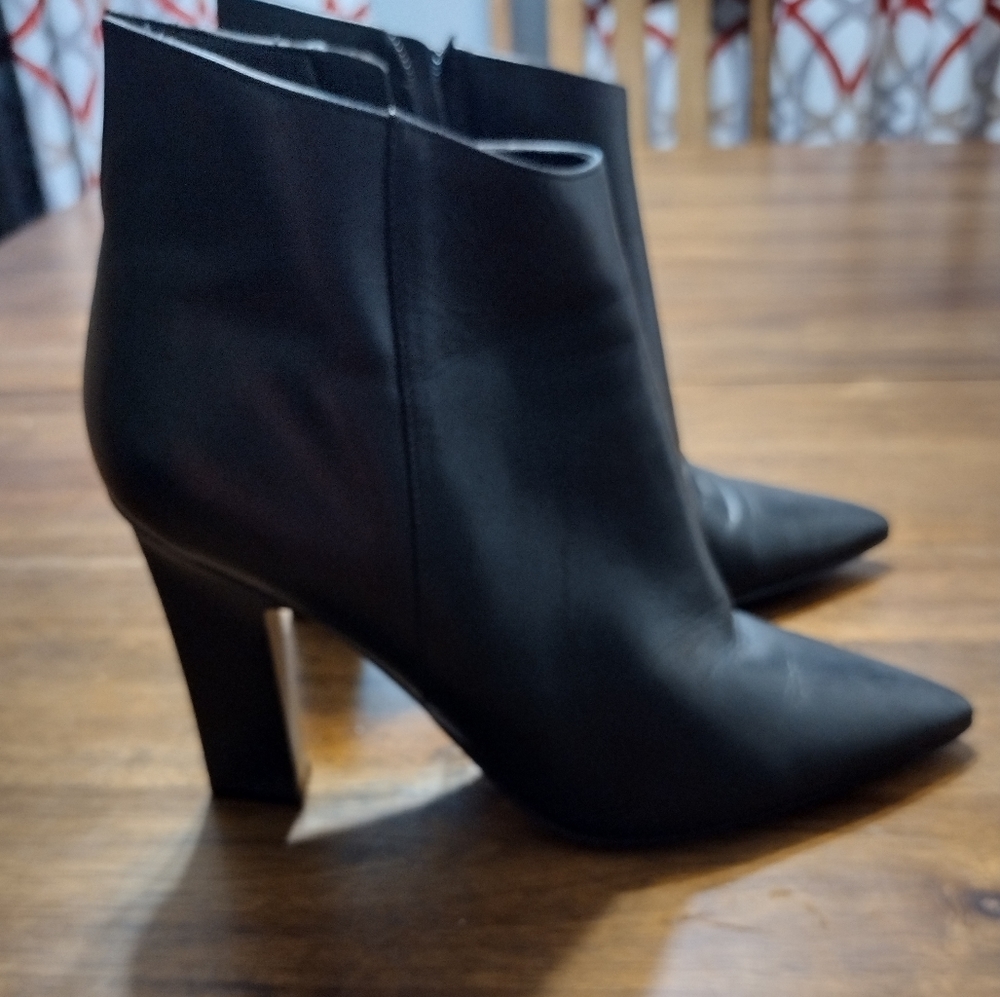 Marc Fisher LTD ankle boots sz 11